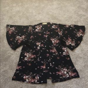 How.very.loved floral kimono